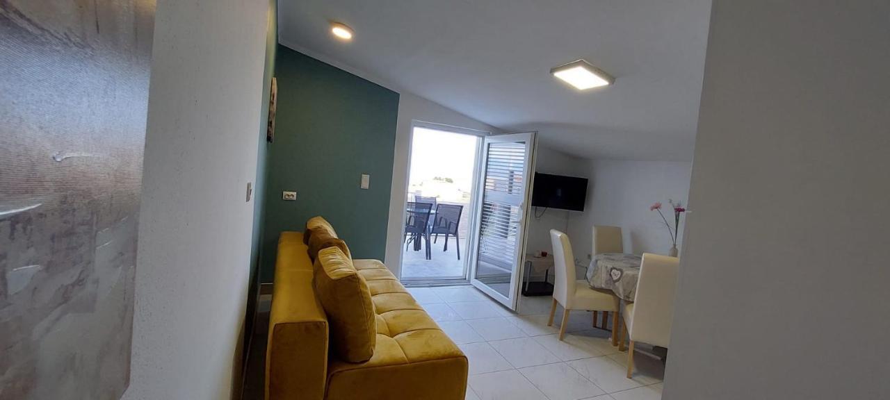 Apartmani Fran Vir Esterno foto