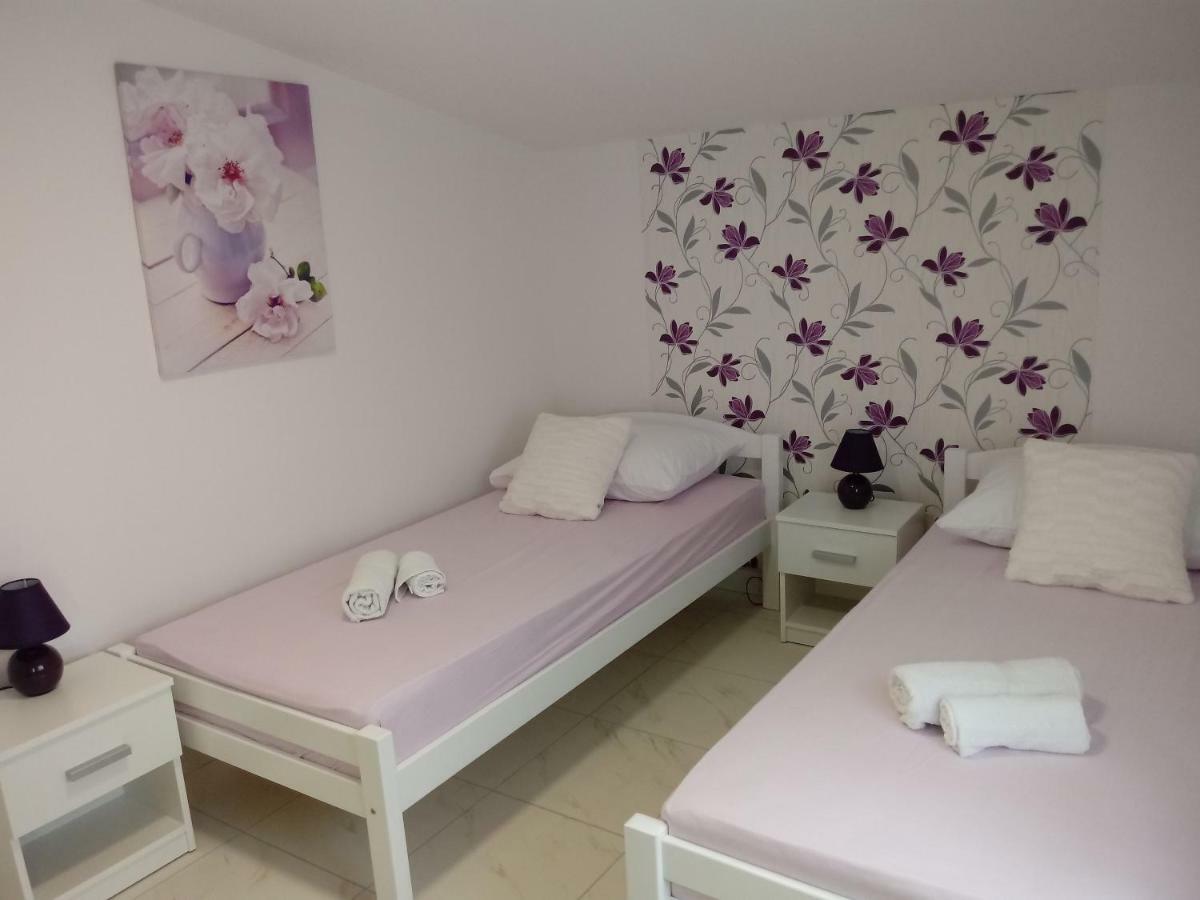 Apartmani Fran Vir Esterno foto